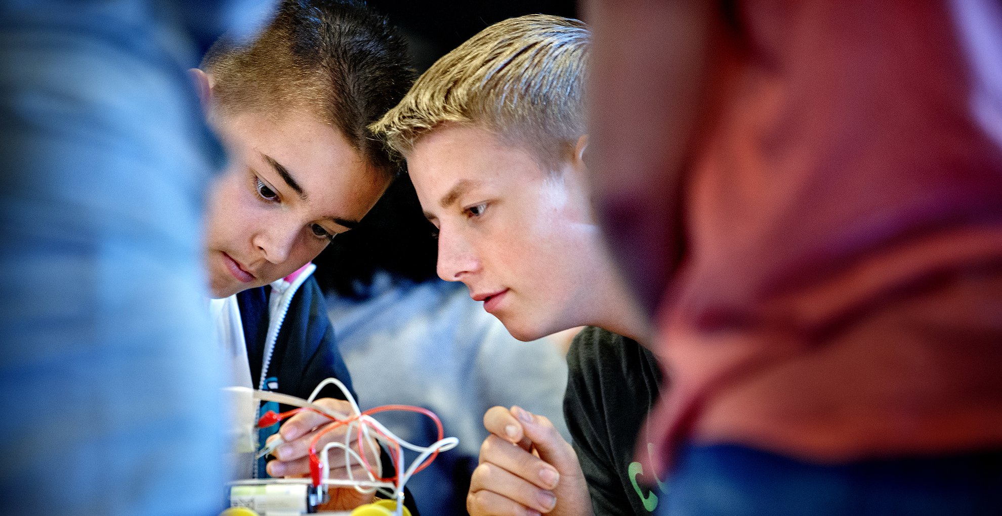 Workshop elektrische autootjes maken - Jongens - foto van DigiDaan